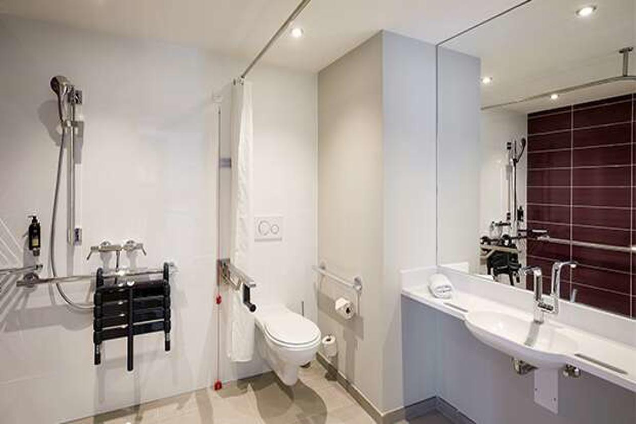 Premier Inn Leipzig City Hahnekamm Екстер'єр фото