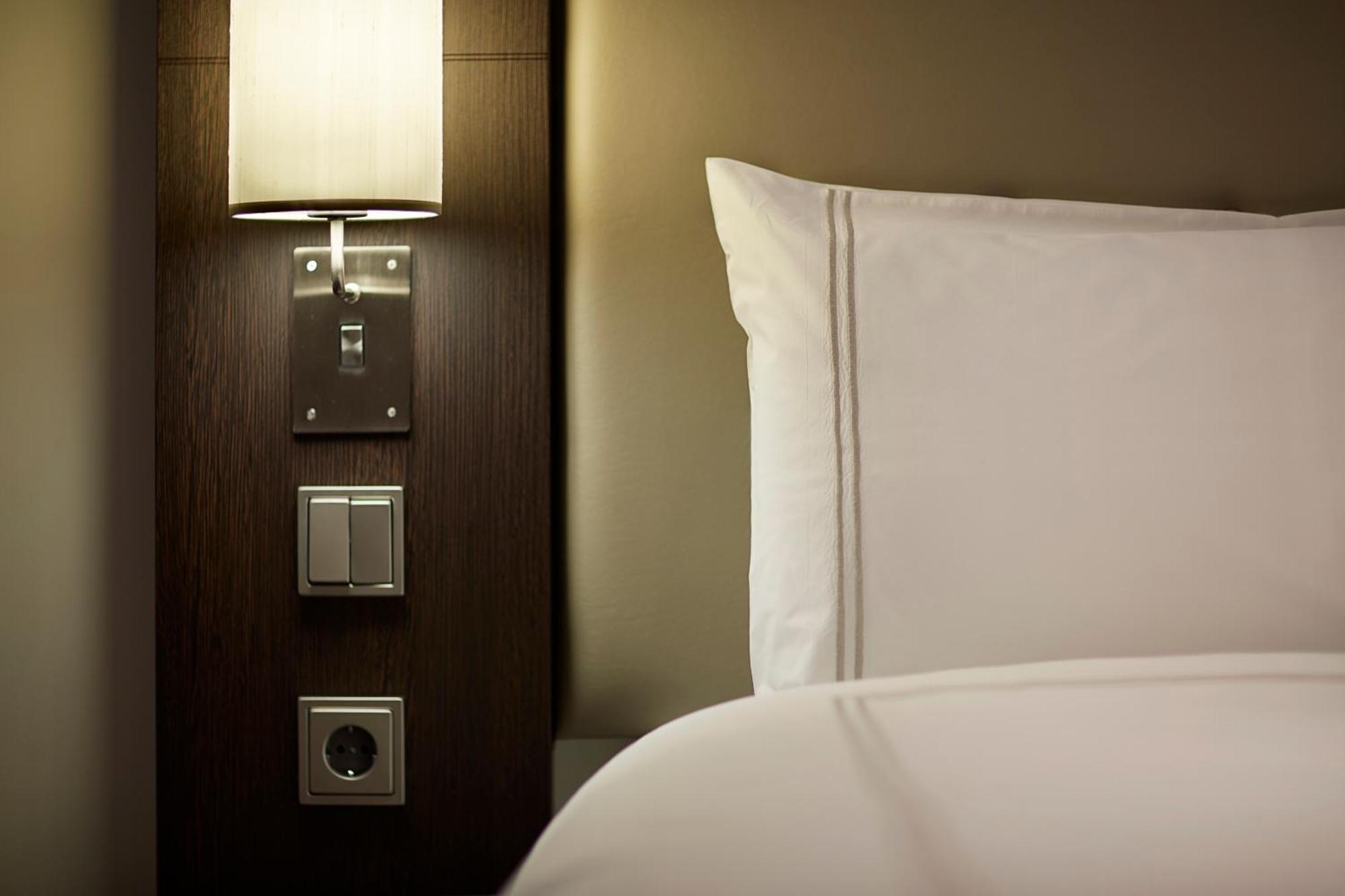 Premier Inn Leipzig City Hahnekamm Екстер'єр фото