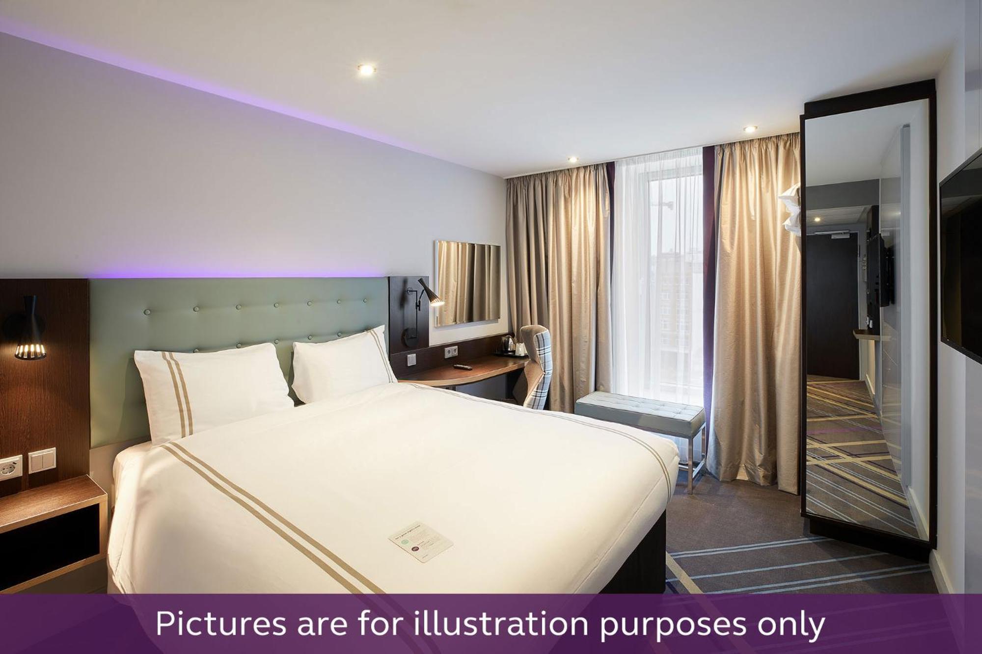 Premier Inn Leipzig City Hahnekamm Екстер'єр фото