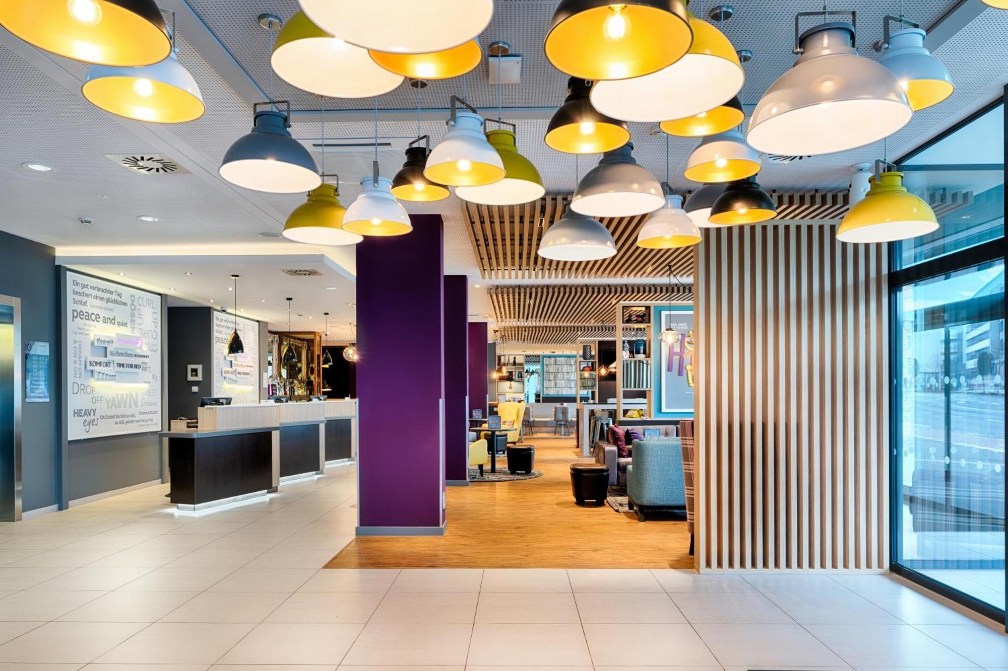 Premier Inn Leipzig City Hahnekamm Екстер'єр фото