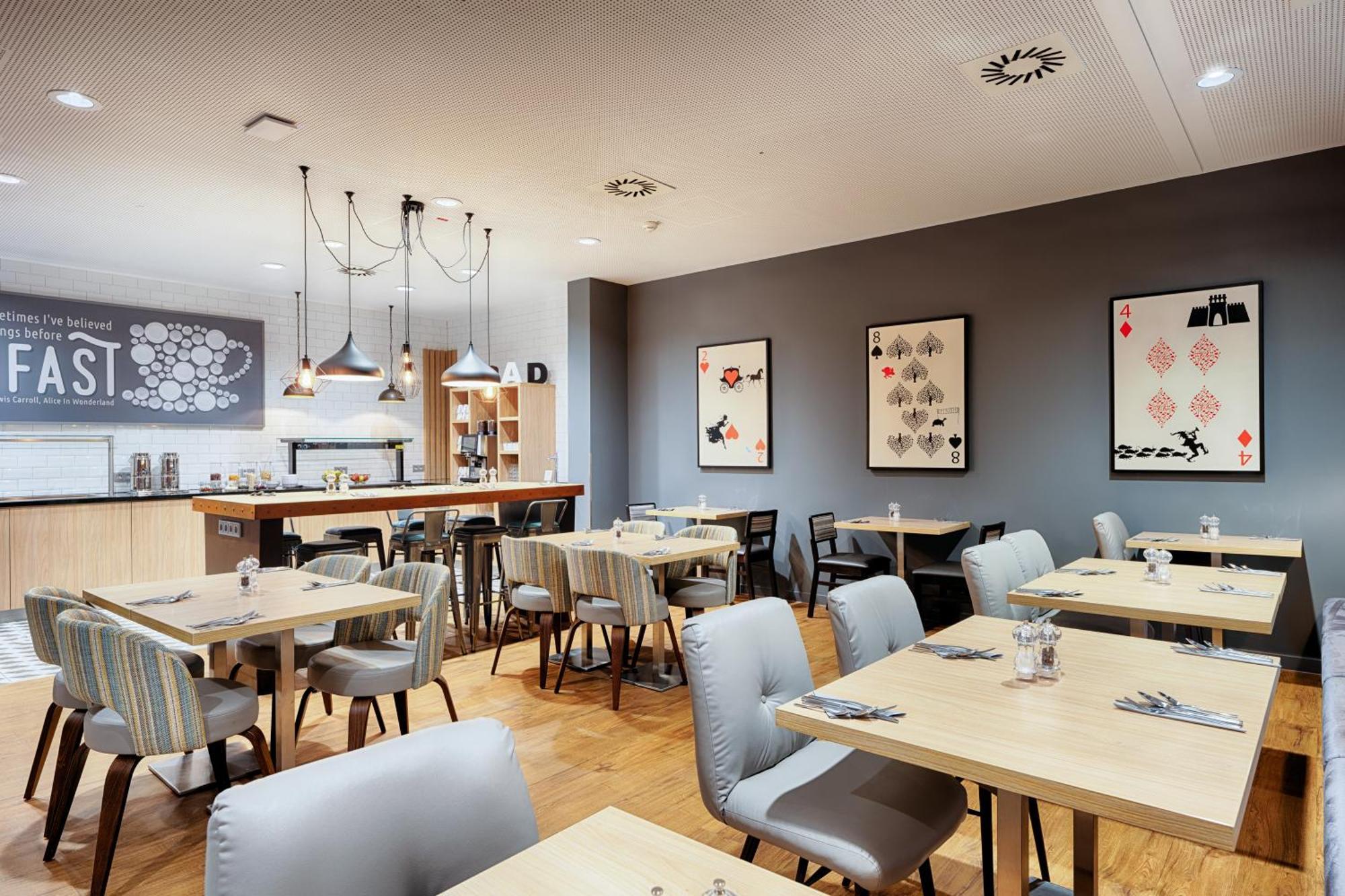Premier Inn Leipzig City Hahnekamm Екстер'єр фото